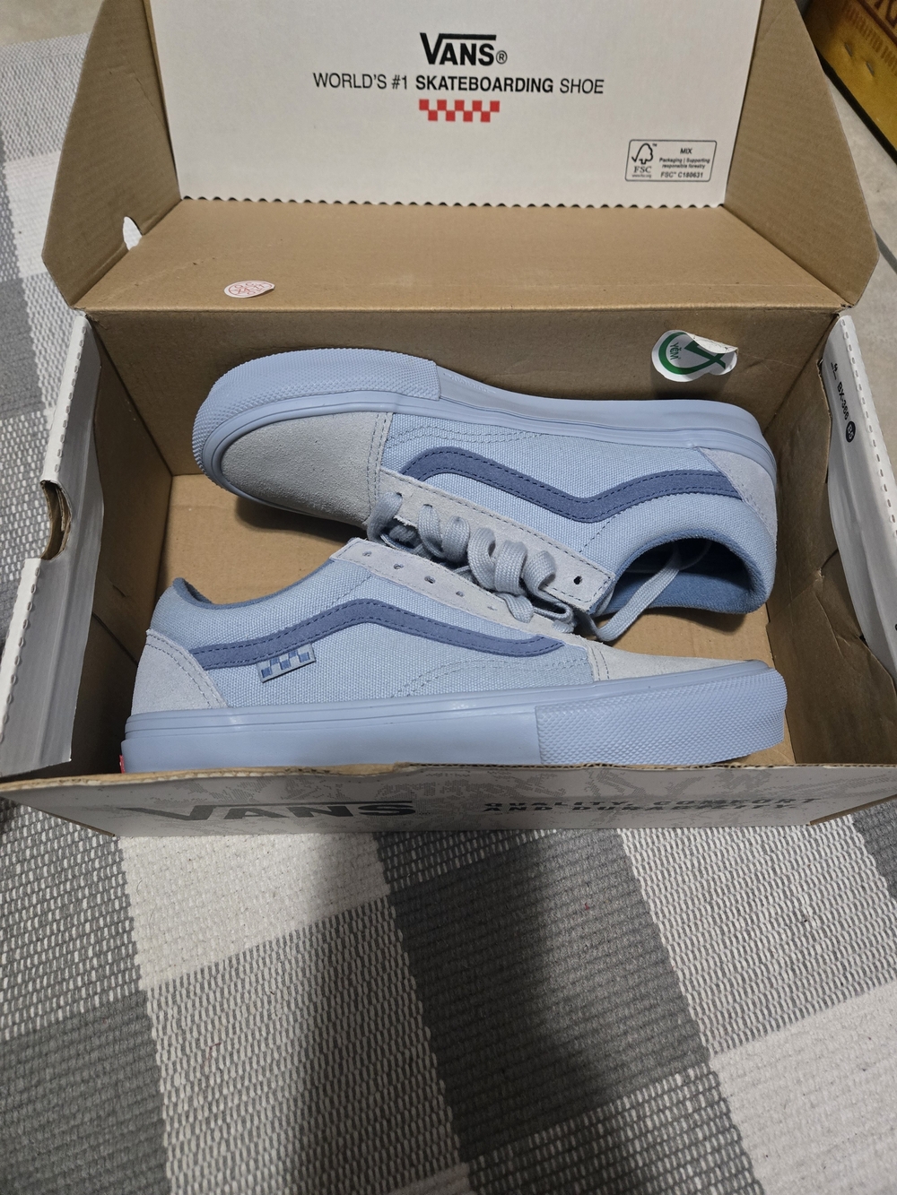 Vans Old Skool Low Top Sneakers in Light Blue - Women's 7.5, Men's 6